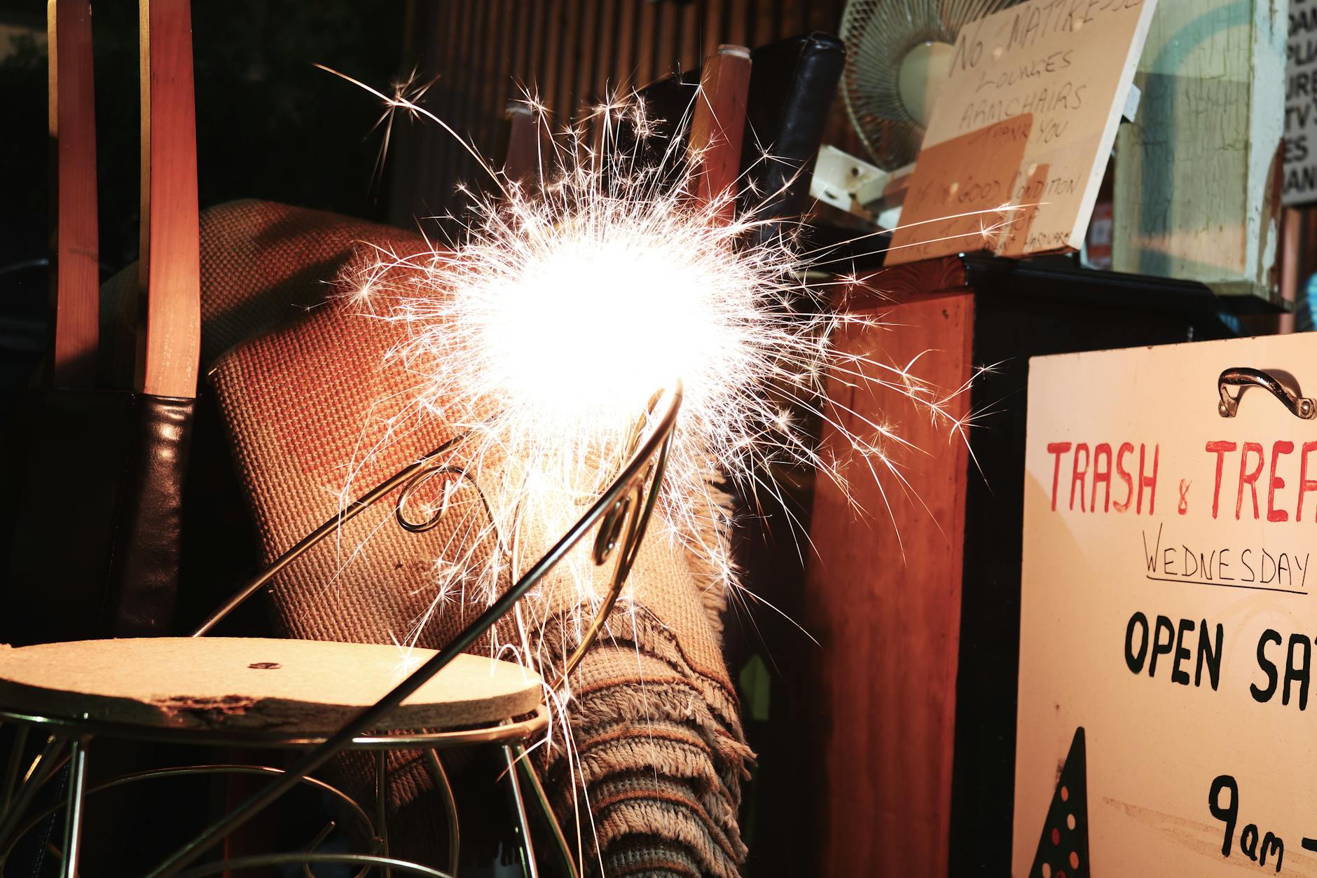 How to Date an Antique Chair by Its Leg Style (Visual Guide)