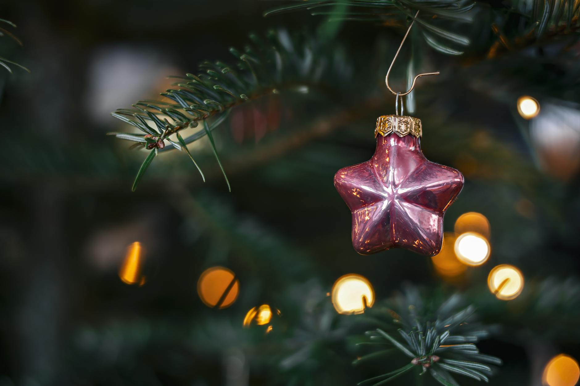How to Identify Antique Christmas Ornaments: Mercury Glass vs. Plastic