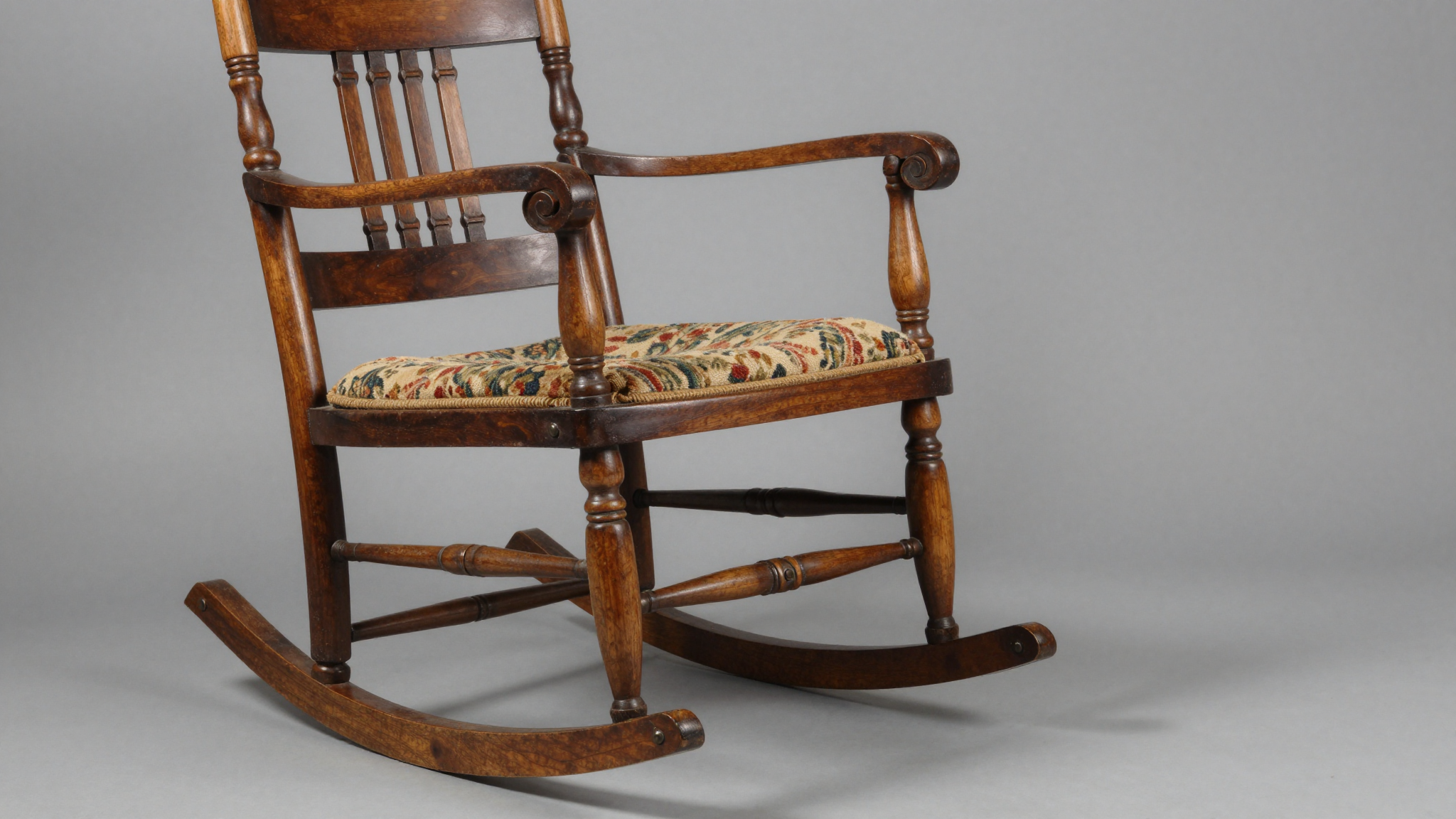 Antique folding rocking chair identification: a collector’s guide