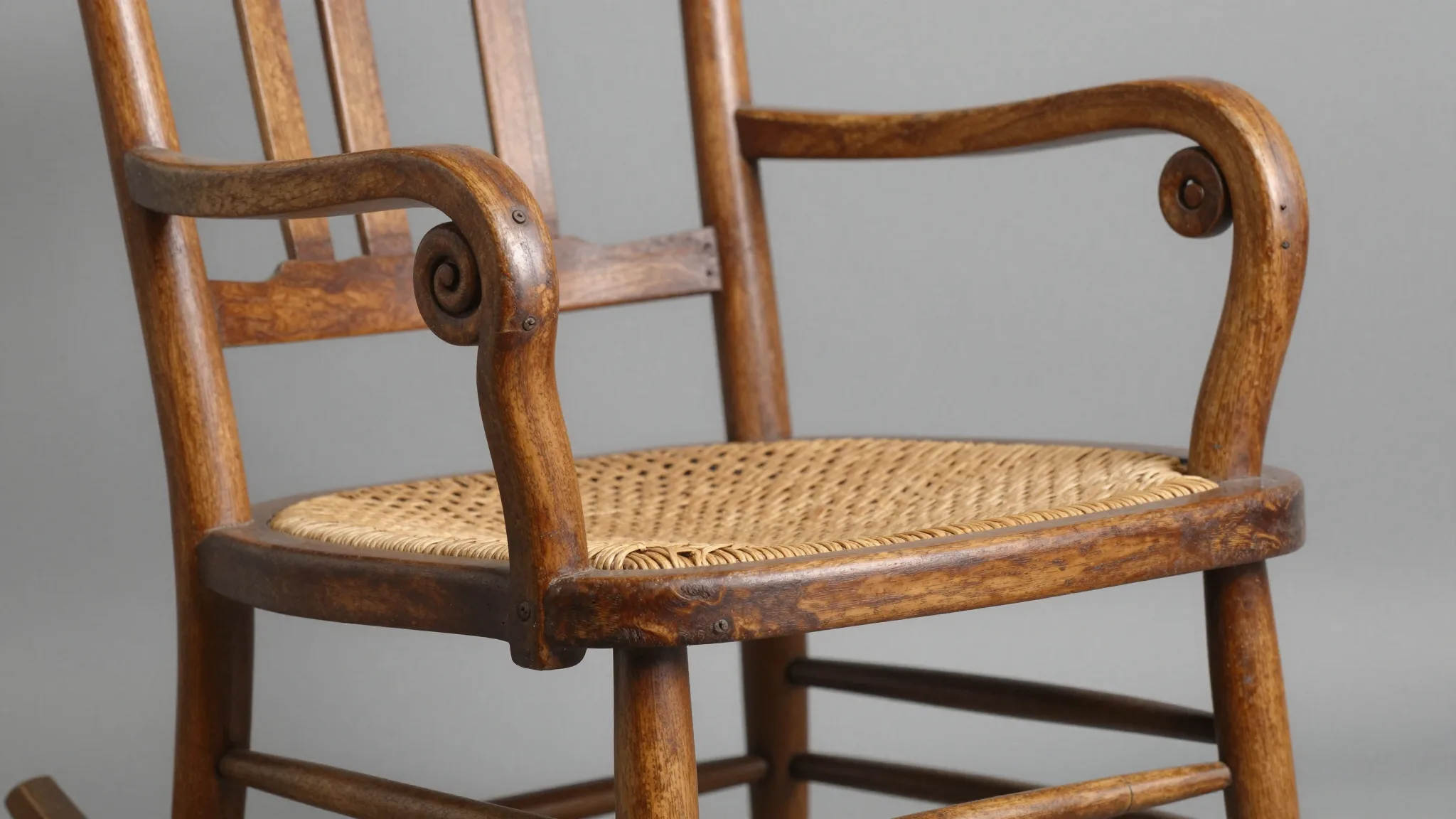 Bentwood rocker identification: Thonet, Kohn, and telling American copies apart